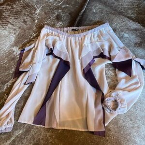 Rye small pink blouse.